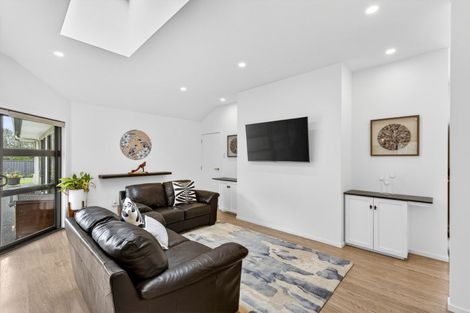 Photo of property in 123 Kent Terrace, Taradale, Napier, 4112