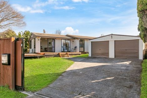 Photo of property in 6 Cameron Place, Ranui, Auckland, 0612