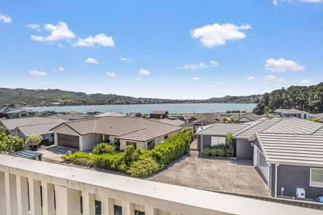 Photo of property in 29 Margaret Shields Avenue, Aotea, Porirua, 5024