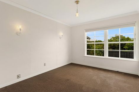 Photo of property in 33b Gill Avenue, Te Atatu Peninsula, Auckland, 0610