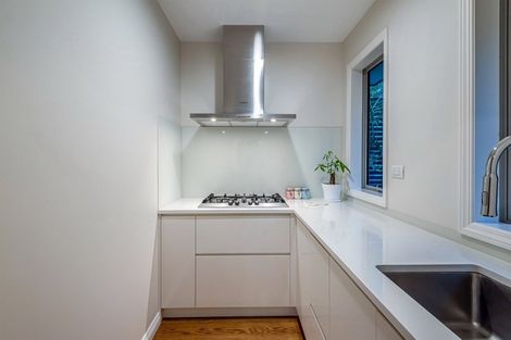 Photo of property in 13a Parr Terrace, Castor Bay, Auckland, 0620