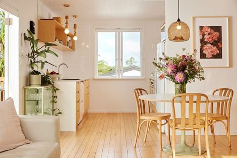 Photo of property in 4b Redditch Place, Papamoa Beach, Papamoa, 3118