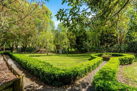 Photo of property in 52 Katherine Mansfield Drive, Whitemans Valley, Upper Hutt, 5371