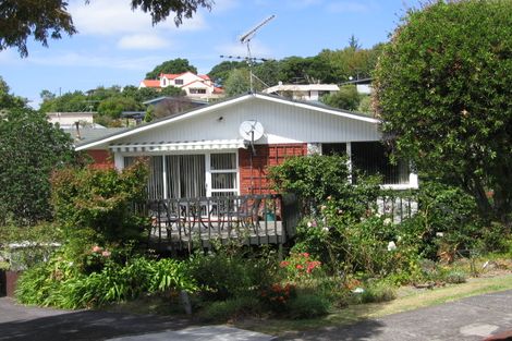 Photo of property in 5 Chevron Place, Castor Bay, Auckland, 0620