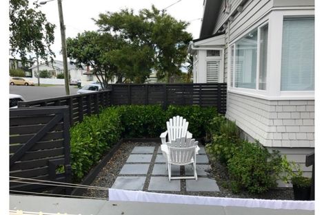 Photo of property in 43955/2 Rawene Avenue, Westmere, Auckland, 1022