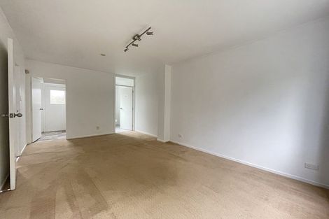 Photo of property in 1/64 Aberdeen Road, Campbells Bay, Auckland, 0620