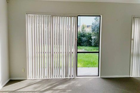 Photo of property in 2/3 Seabrook Avenue, New Lynn, Auckland, 0600