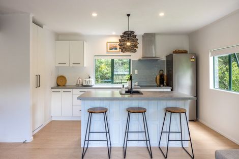 Photo of property in 12 Okoka Road, Omiha, Waiheke Island, 1081