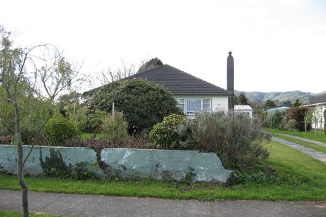 Photo of property in 16 Faulke Avenue, Wainuiomata, Lower Hutt, 5014