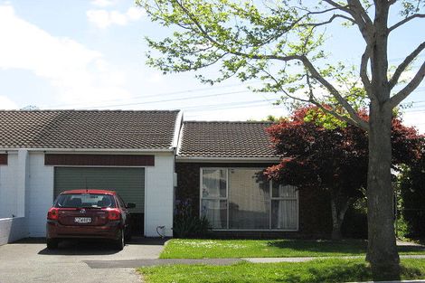 Photo of property in 2/8 Witbrock Crescent, Burnside, Christchurch, 8053