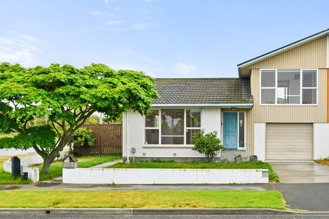 Photo of property in 1/1 Farnborough Street, Aranui, Christchurch, 8061