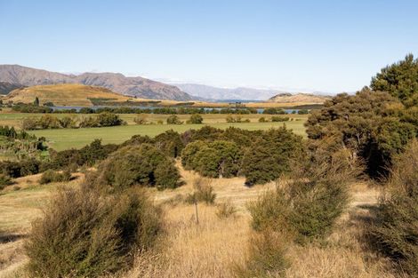 Photo of property in 16 Emerald Bluffs Lane, Glendhu Bay, Wanaka, 9382