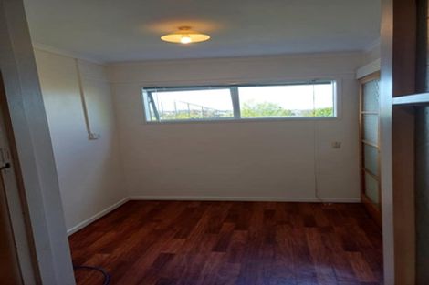 Photo of property in 13 Hatherlow Street, Glenfield, Auckland, 0629