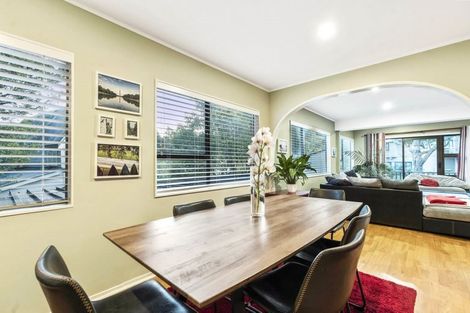 Photo of property in 68 Holyoake Place, Chatswood, Auckland, 0626