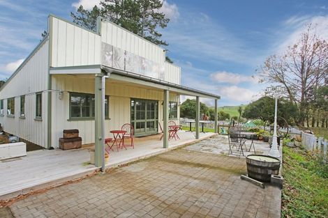 Photo of property in 59 Chamberlain Road, Bombay, 2675