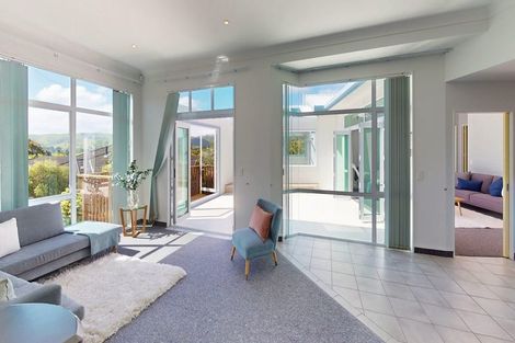 Photo of property in 39 Lanyon Place, Whitby, Porirua, 5024