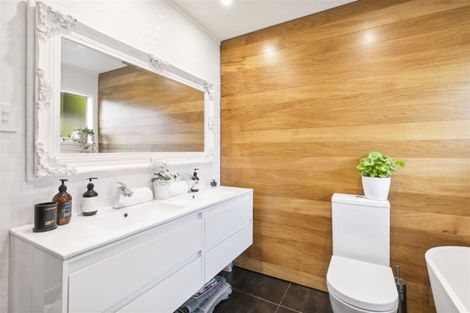 Photo of property in 118 Roseberry Avenue, Birkenhead, Auckland, 0626