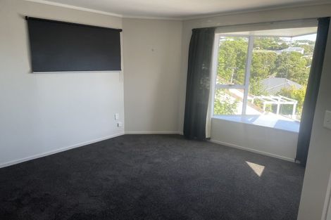 Photo of property in 5 Erskine Close, Island Bay, Wellington, 6023