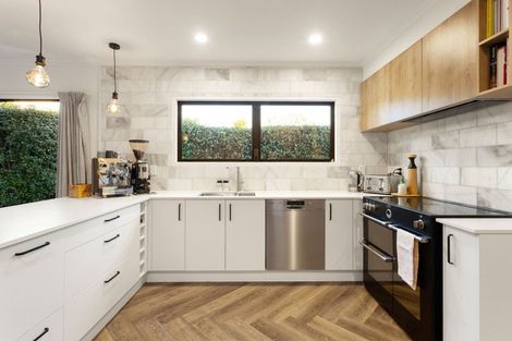 Photo of property in 22 Seamer Place, St Andrews, Hamilton, 3200
