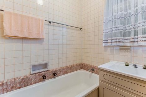 Photo of property in 40 Spinnaker Drive, Whitby, Porirua, 5024