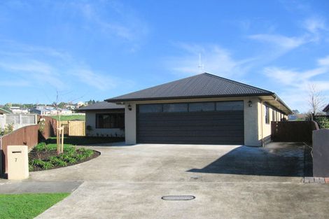 Photo of property in 7 Almond Grove, Feilding, 4702