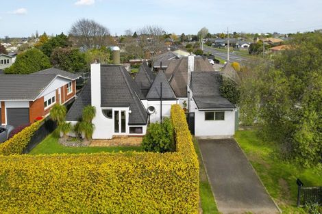 Photo of property in 2 Marnane Terrace, St Andrews, Hamilton, 3200