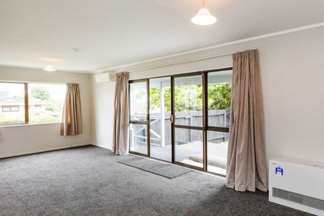 Photo of property in 15 Willowstream Grove, Cloverlea, Palmerston North, 4412