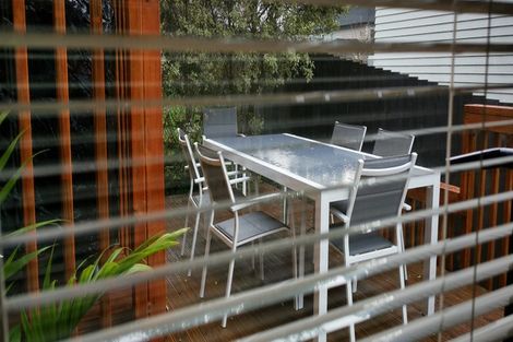 Photo of property in 34 Namsan Close, Fairview Heights, Auckland, 0632