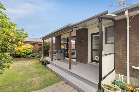 Photo of property in 2/43 Brixton Street, Islington, Christchurch, 8042