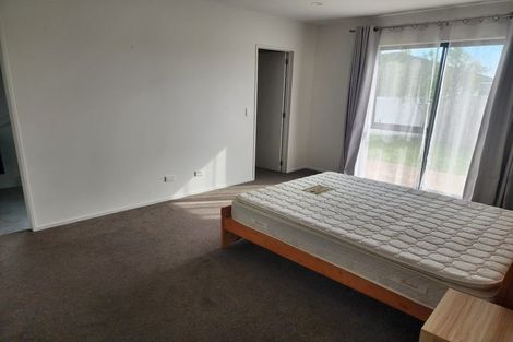 Photo of property in 7 Tautoru Avenue, Orewa, 0931