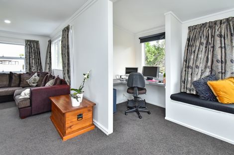 Photo of property in 5a Bunnythorpe Road, Papakura, 2110