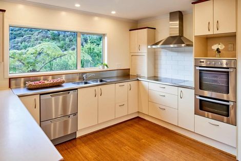 Photo of property in 999 Moonshine Road, Judgeford, Porirua, 5381