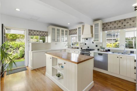 Photo of property in 108 Clyde Road, Ilam, Christchurch, 8041