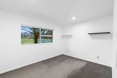 Photo of property in 51 Waikawa Beach Road, Manakau, Levin, 5573