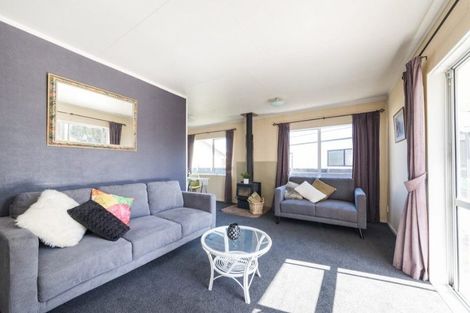 Photo of property in 19b Hilton Grove, Kelvin Grove, Palmerston North, 4414