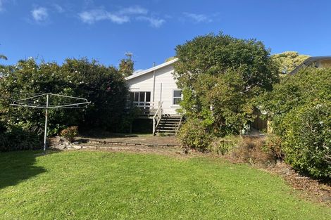 Photo of property in 123 Pendarves Street, New Plymouth, 4312