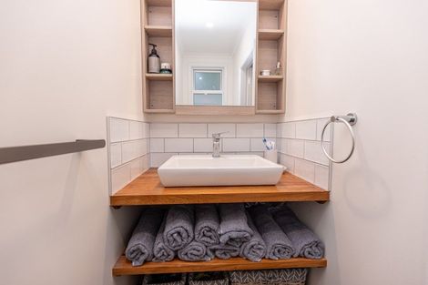 Photo of property in 14 Oakland Avenue, Saint Johns Hill, Whanganui, 4500