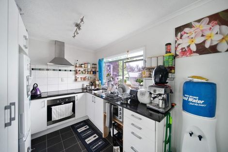 Photo of property in 2/23 Beihlers Road, Weymouth, Auckland, 2103