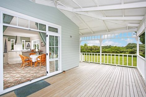 Photo of property in 26 Ernest George Drive, Karaka, Papakura, 2580