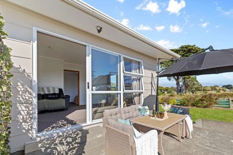 Photo of property in 28 Waitai Street, Castlecliff, Whanganui, 4501