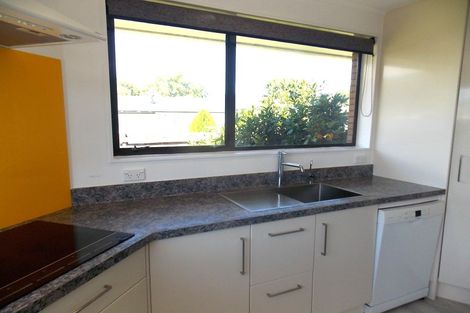 Photo of property in 64 Golders Road, Elderslea, Upper Hutt, 5018