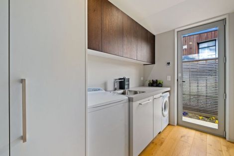 Photo of property in 12 Edgewood Place, Wanaka, 9305