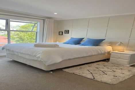 Photo of property in 2/2 Kiteroa Terrace, Rothesay Bay, Auckland, 0630