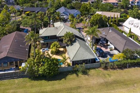 Photo of property in 24 St Lucia Place, Unsworth Heights, Auckland, 0632