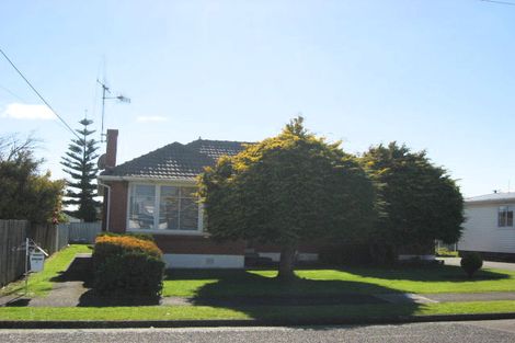 Photo of property in 1 Kauri Street, Levin, 5510