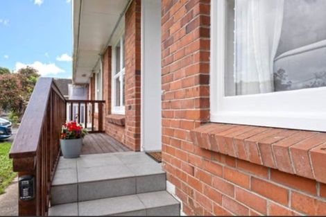 Photo of property in 1/35 Shakespeare Road, Milford, Auckland, 0620