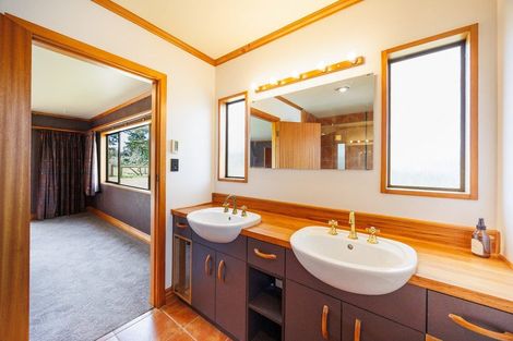 Photo of property in 440 Stoney Creek Road, Kelvin Grove, Palmerston North, 4470