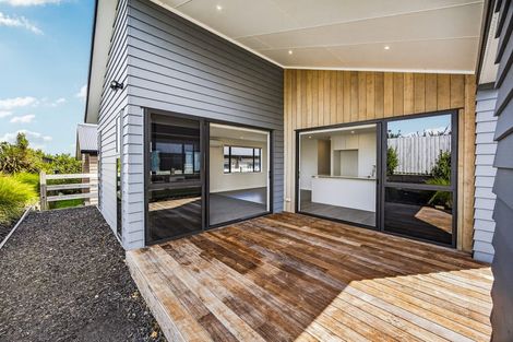 Photo of property in 54 Paparahi Place, Wainui, Silverdale, 0992