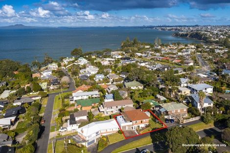 Photo of property in 1/10 Tipau Street, Torbay, Auckland, 0630