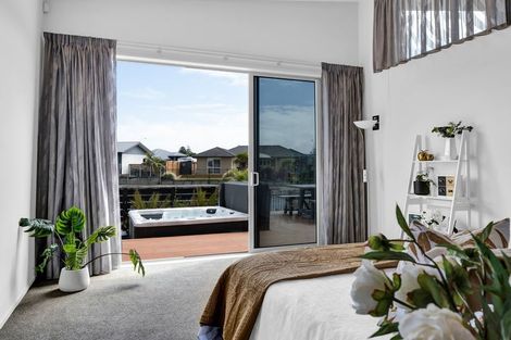 Photo of property in 59 Links Drive, Waiwhakaiho, New Plymouth, 4312